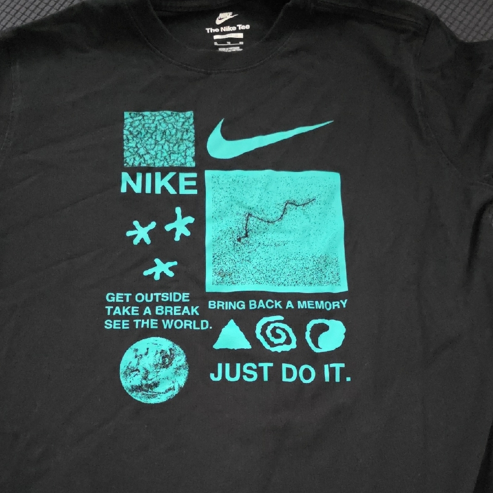 Kids Nike Black and Teal Graphic Tee Used